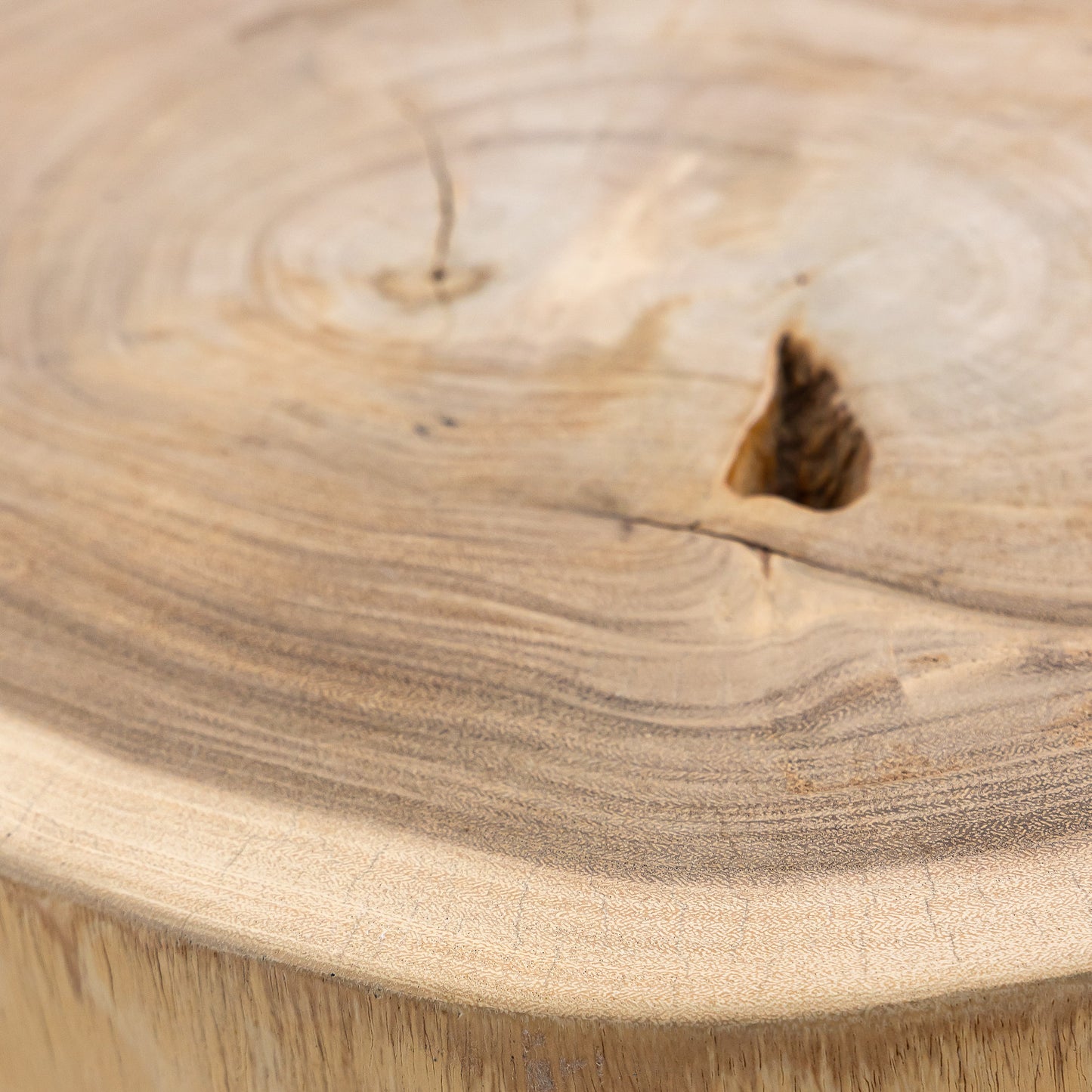 Table basse en bois de suar massif - 60 cm