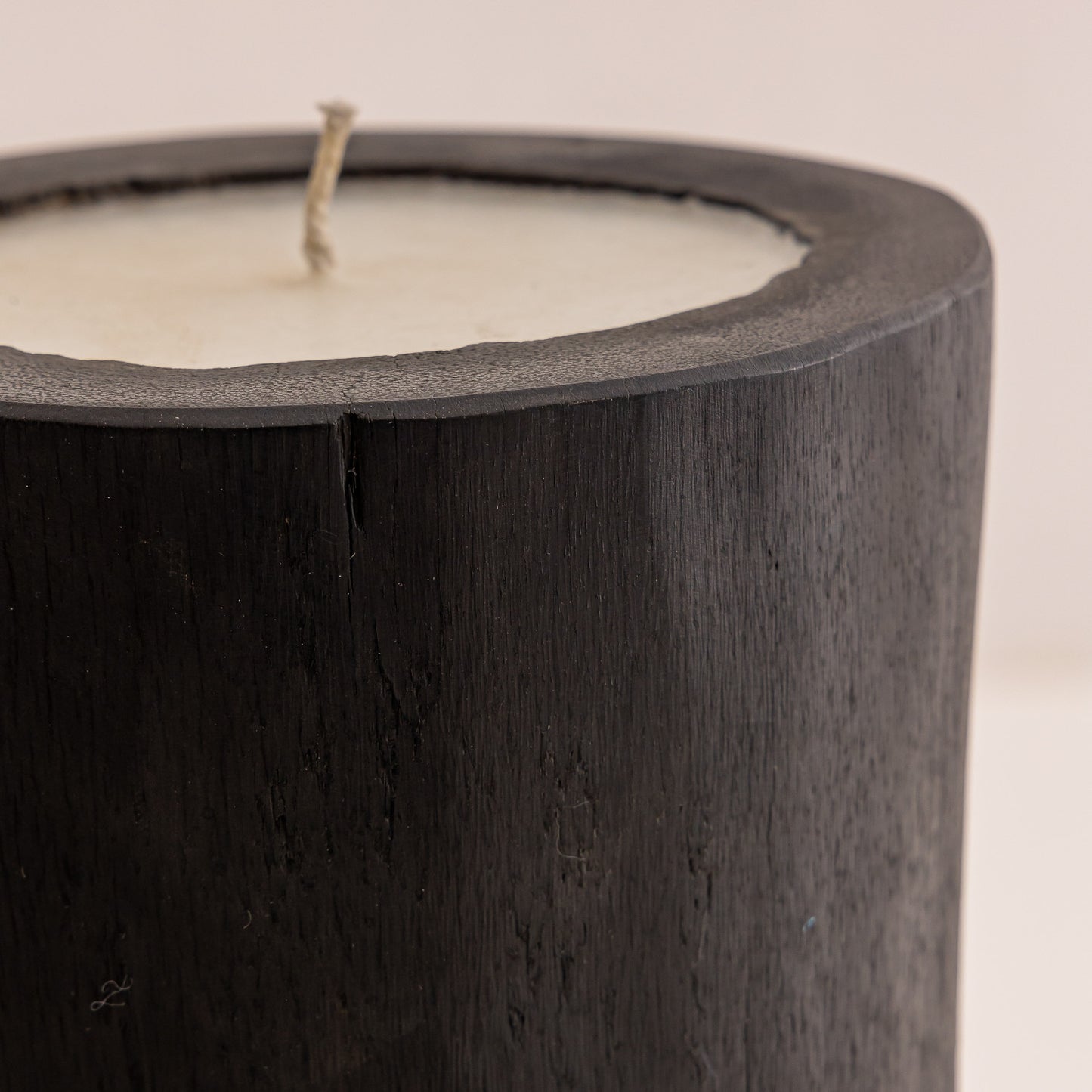 Bougie en bois de cocotier finition noire brûlée - 100 cm