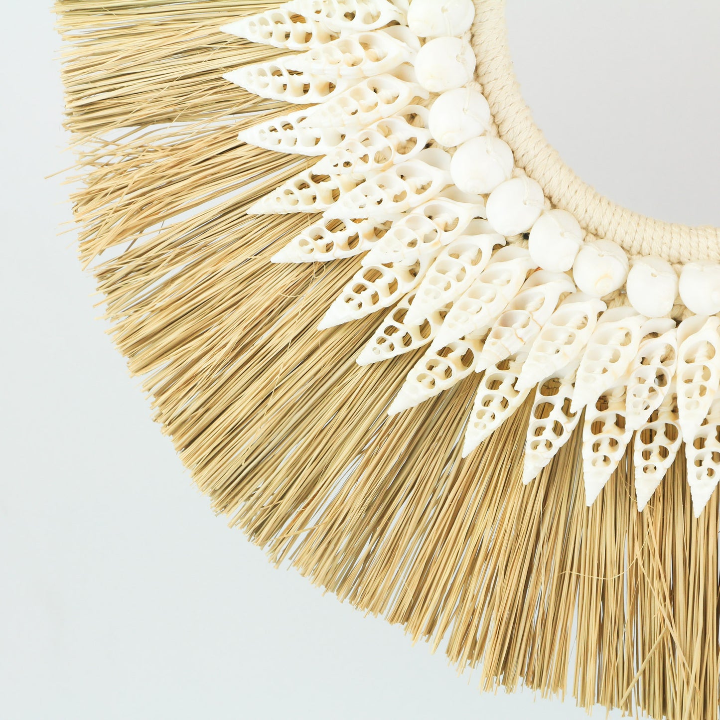 Collier Bau-Bau - Coquillages et raphia
