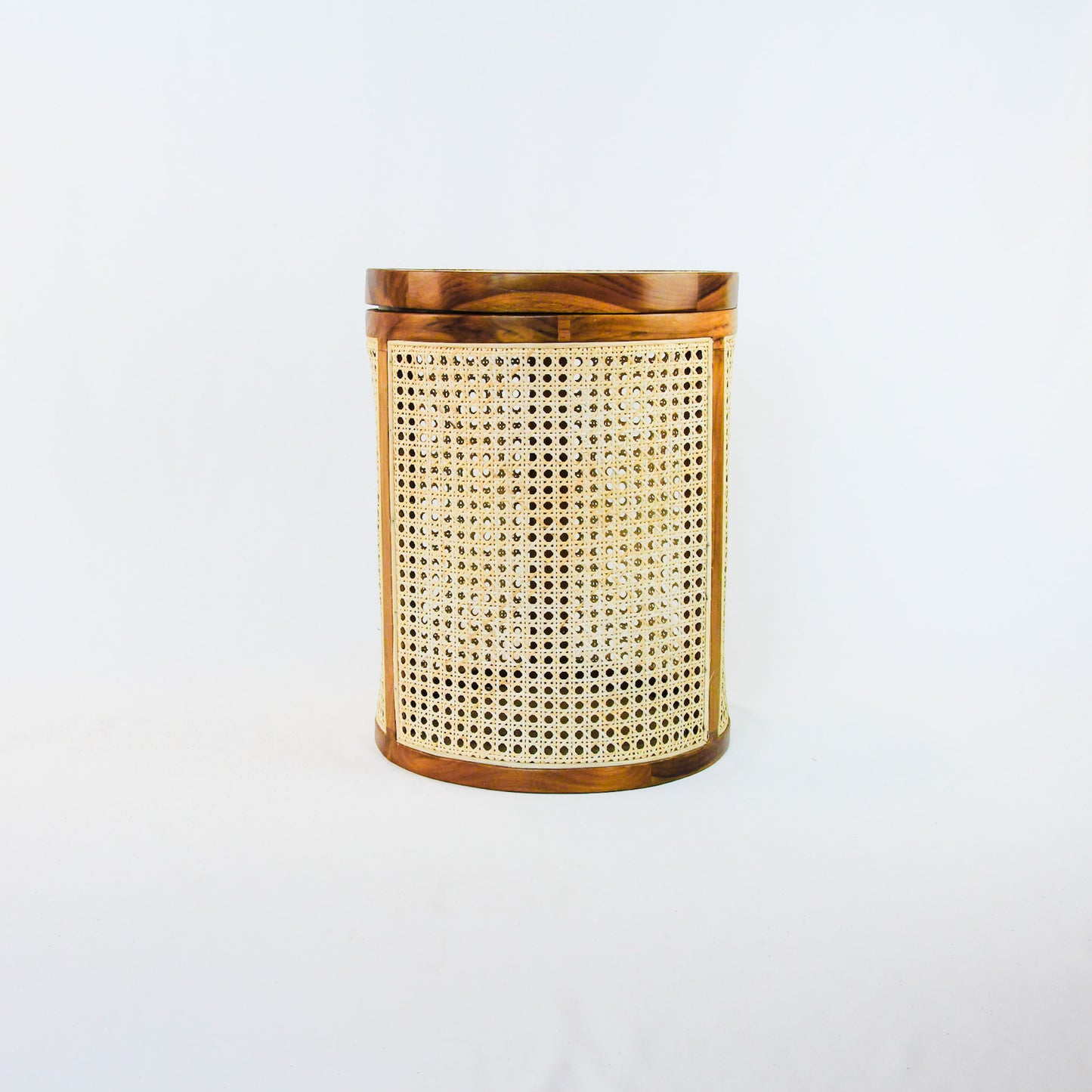 Panier de rangement en teck et cannage
