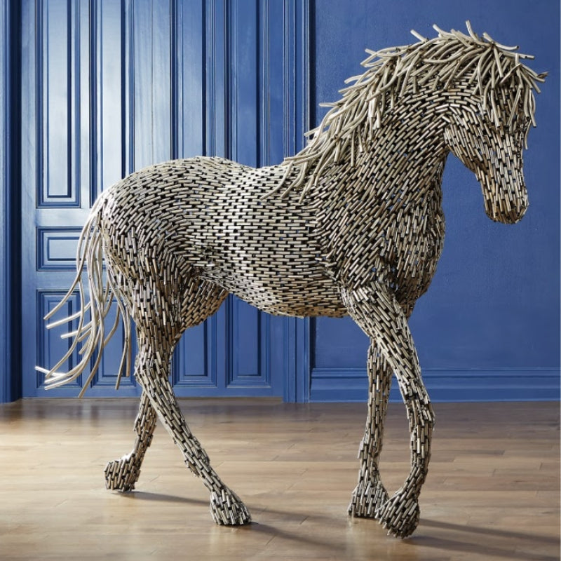 statue cheval en marche en cylindre inox