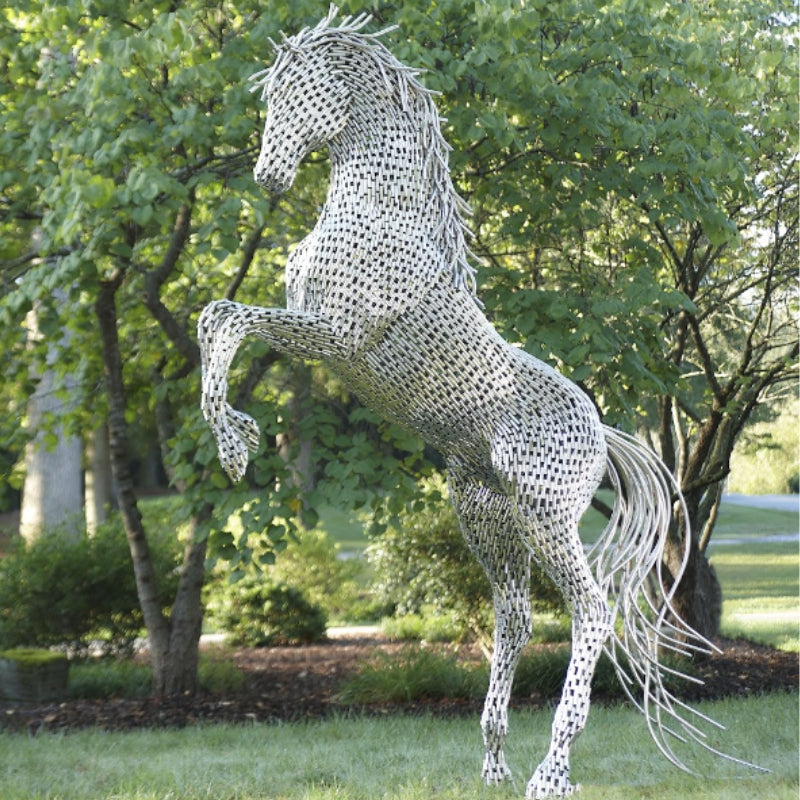 statue cheval cylindre en inox