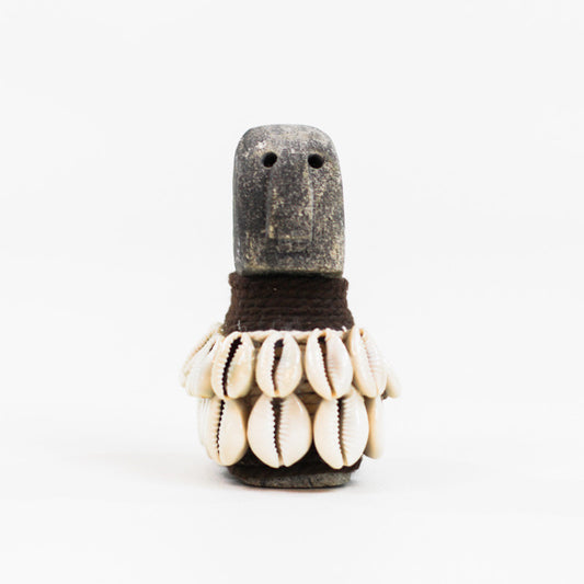 Statuette en pierre et coquillage de l'île de Sumba - 10 cm