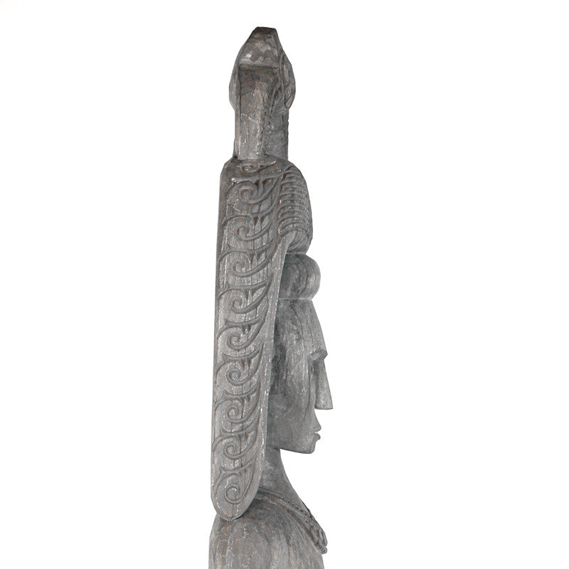 Grande statue primitive de l'île de Timor 2