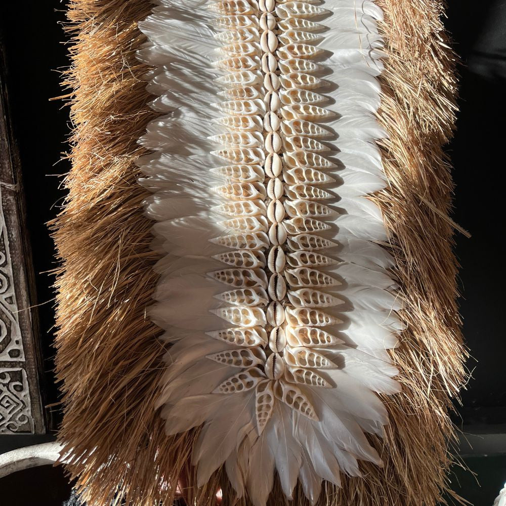 Déco murale - jonc de mer, plumes et coquillages