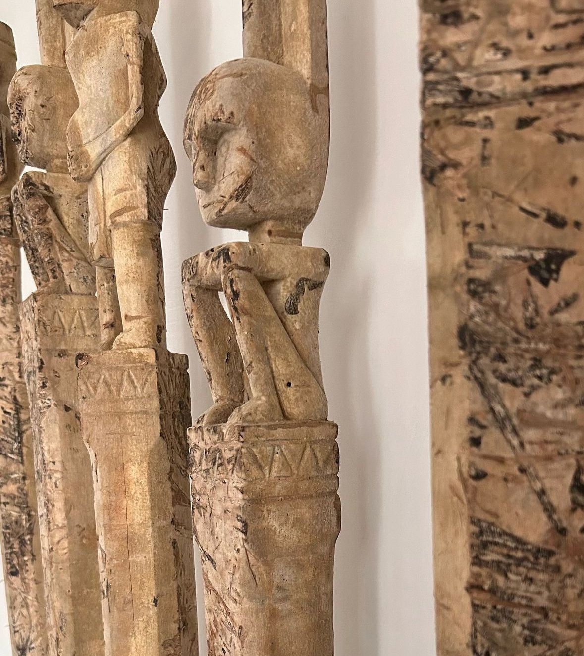 Statue Pagar en bois recyclé