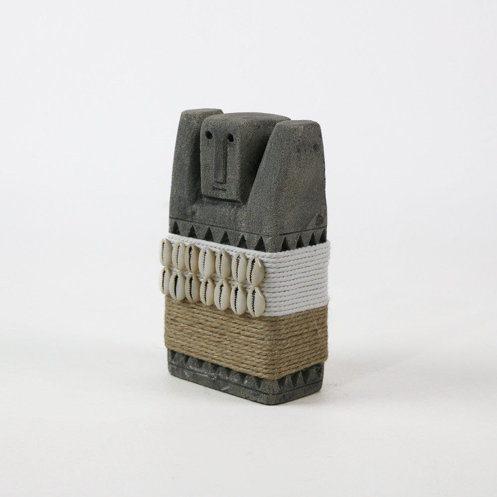 Statuette sumba en pierre et coquillage - Taille L