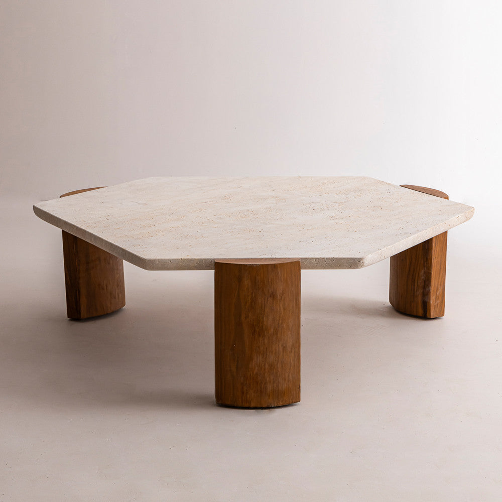 Table basse hexagonale en travertin pieds bois