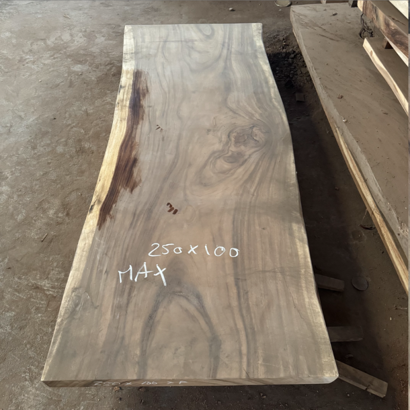 Table à manger en bois massif 250 x 100 cm - Bois de Suar Table à manger en bois massif 250 x 100 cm - Bois de Suar