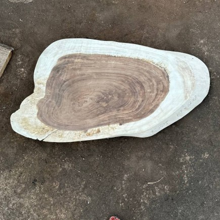 Table basse cookie en bois de suar massif 123*67*8cm K705