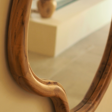 Miroir asymétrique en bois massif