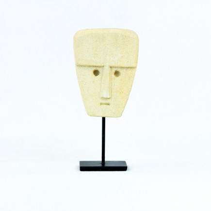 Masque statuette en pierre de l'île de Sumba