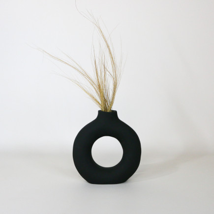 Vase artisanal noir rond en céramique