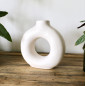 Vase artisanal blanc crème rond en céramique