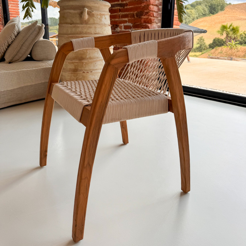 Chaise extérieure en bois de teck et corde synthétique Chaise extérieure en bois de teck et corde synthétique