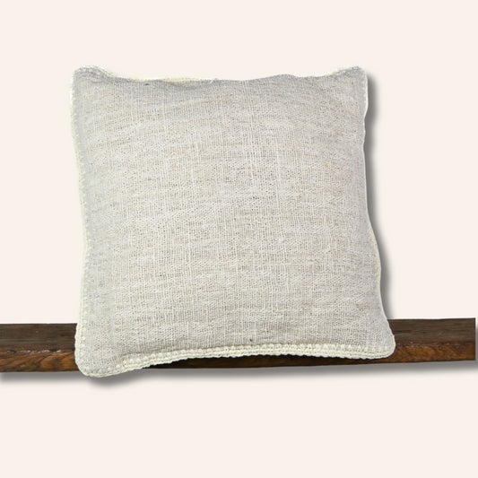 Coussin 50 cm écru coutures blanches