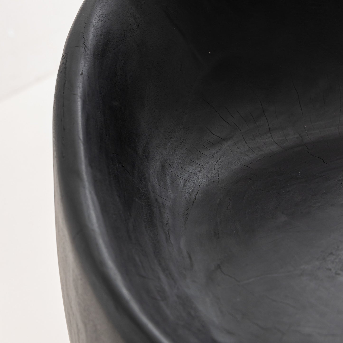 Tabouret Ubud en bois massif - finition brûlée