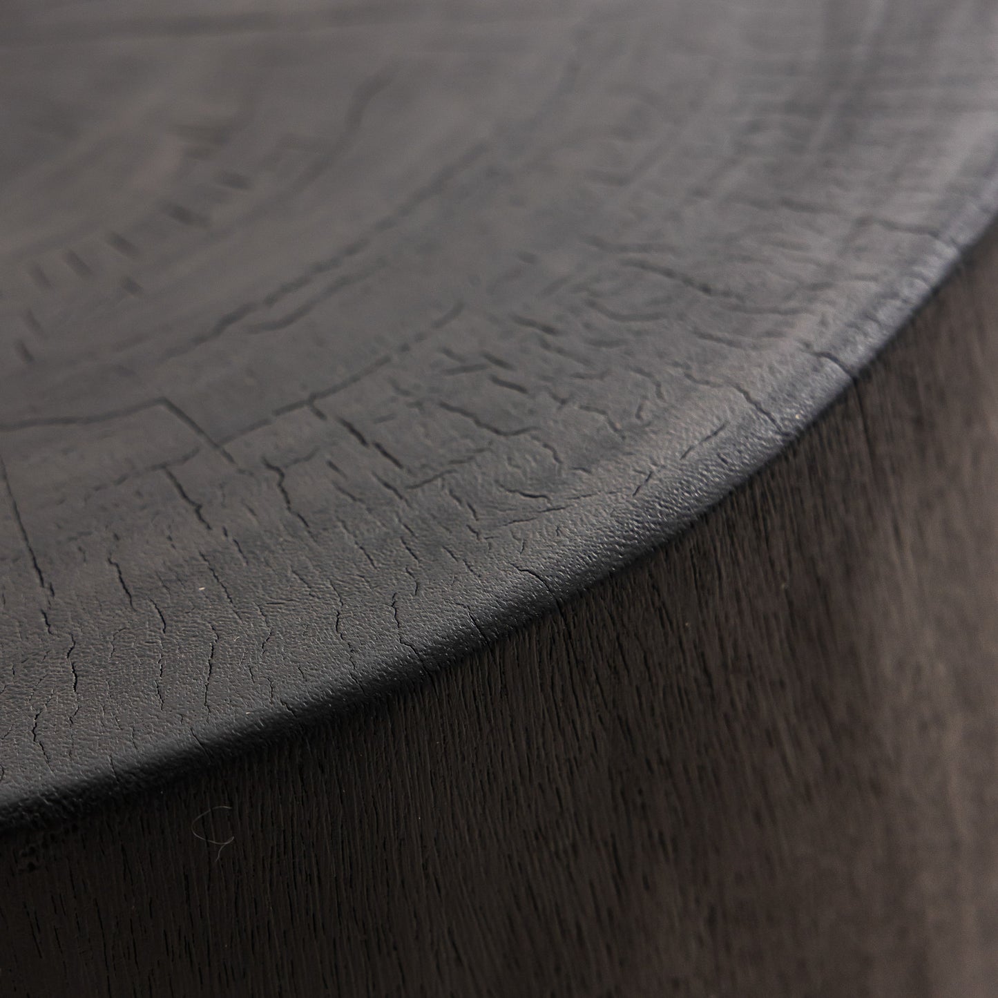 Table Basse en Bois de Suar Massif - Finition Brûlée - 60 cm