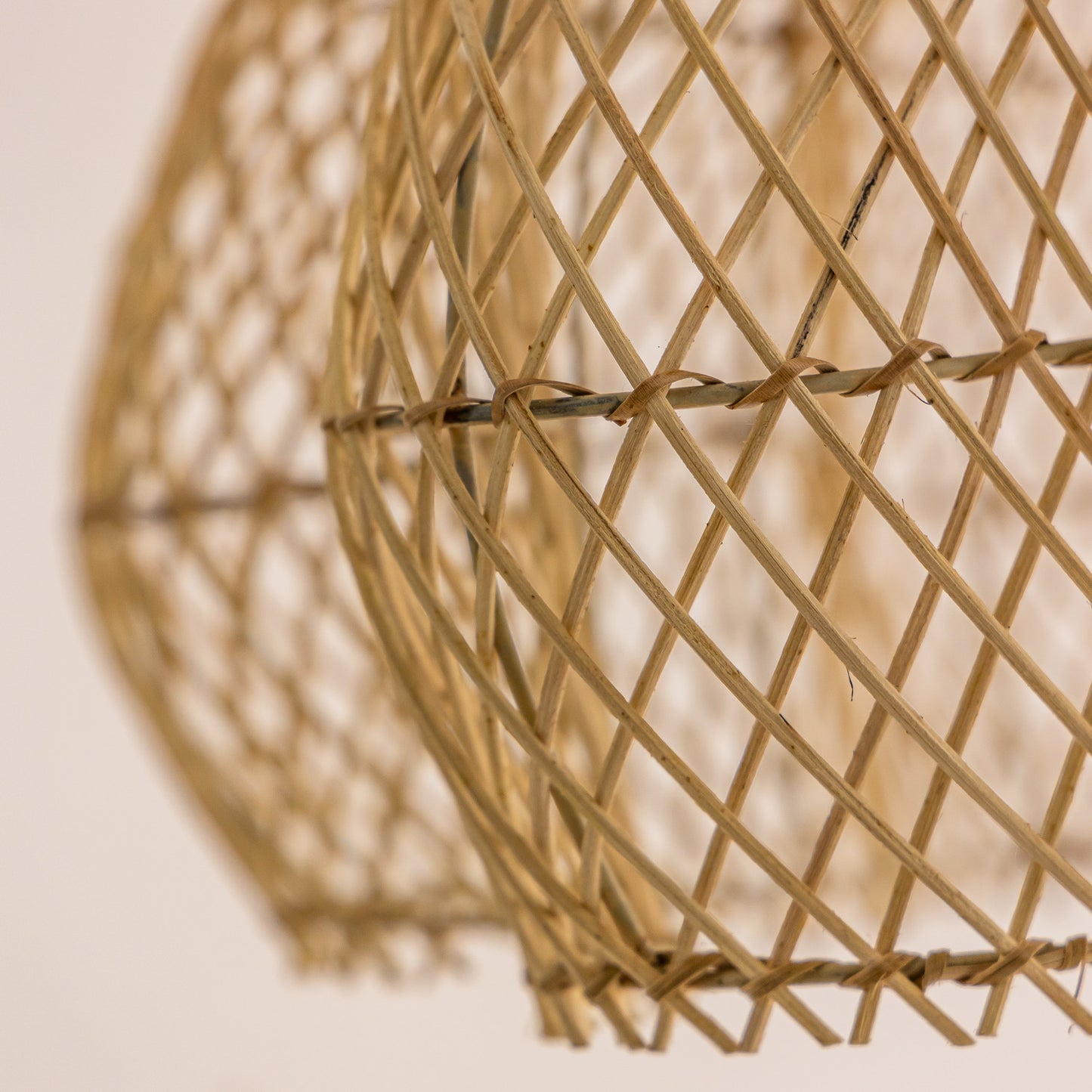 Suspension en rotin - Mawar