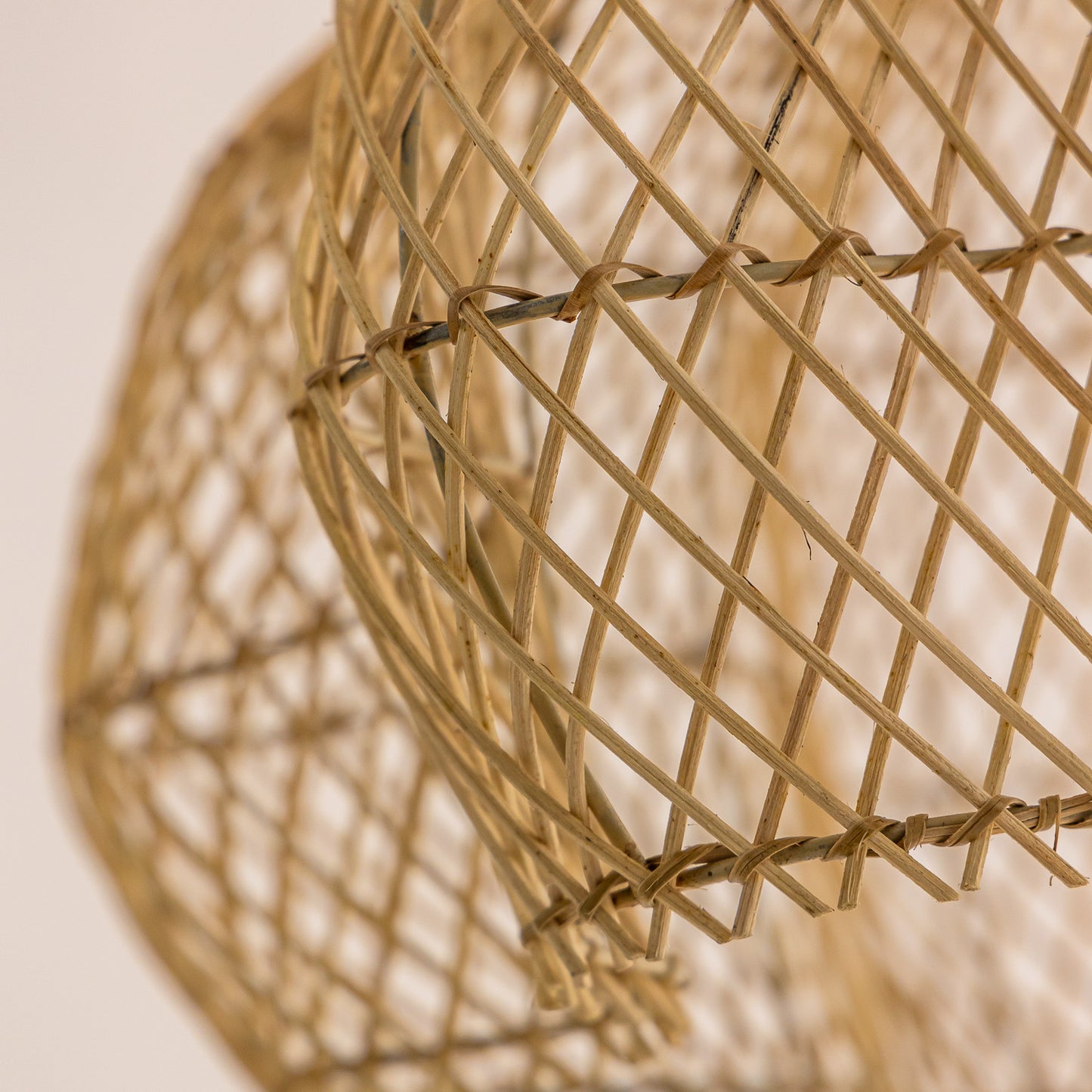 Suspension en rotin - Mawar