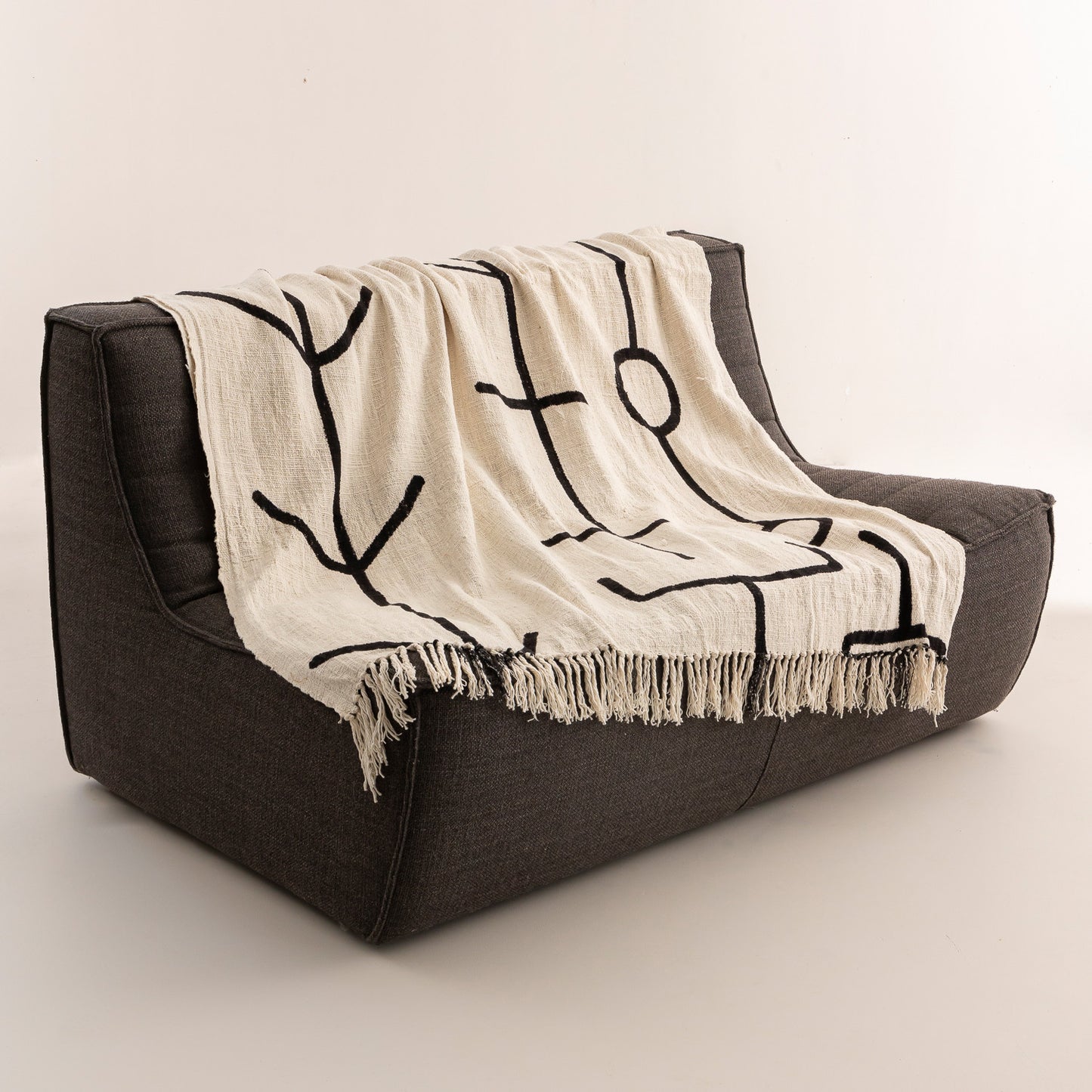 Plaid artisanal écru et noir 200*130cm