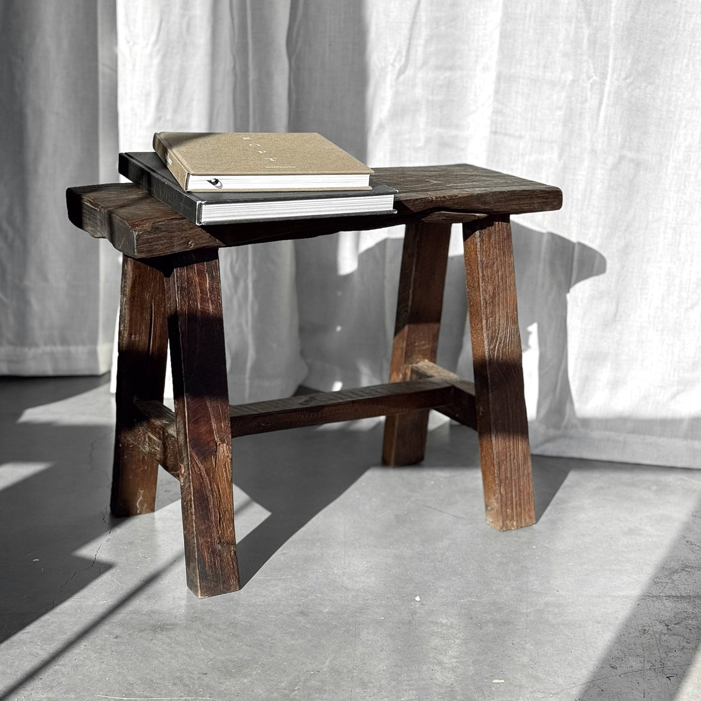 Tabouret rustique en bois de teck recyclé 60 cm