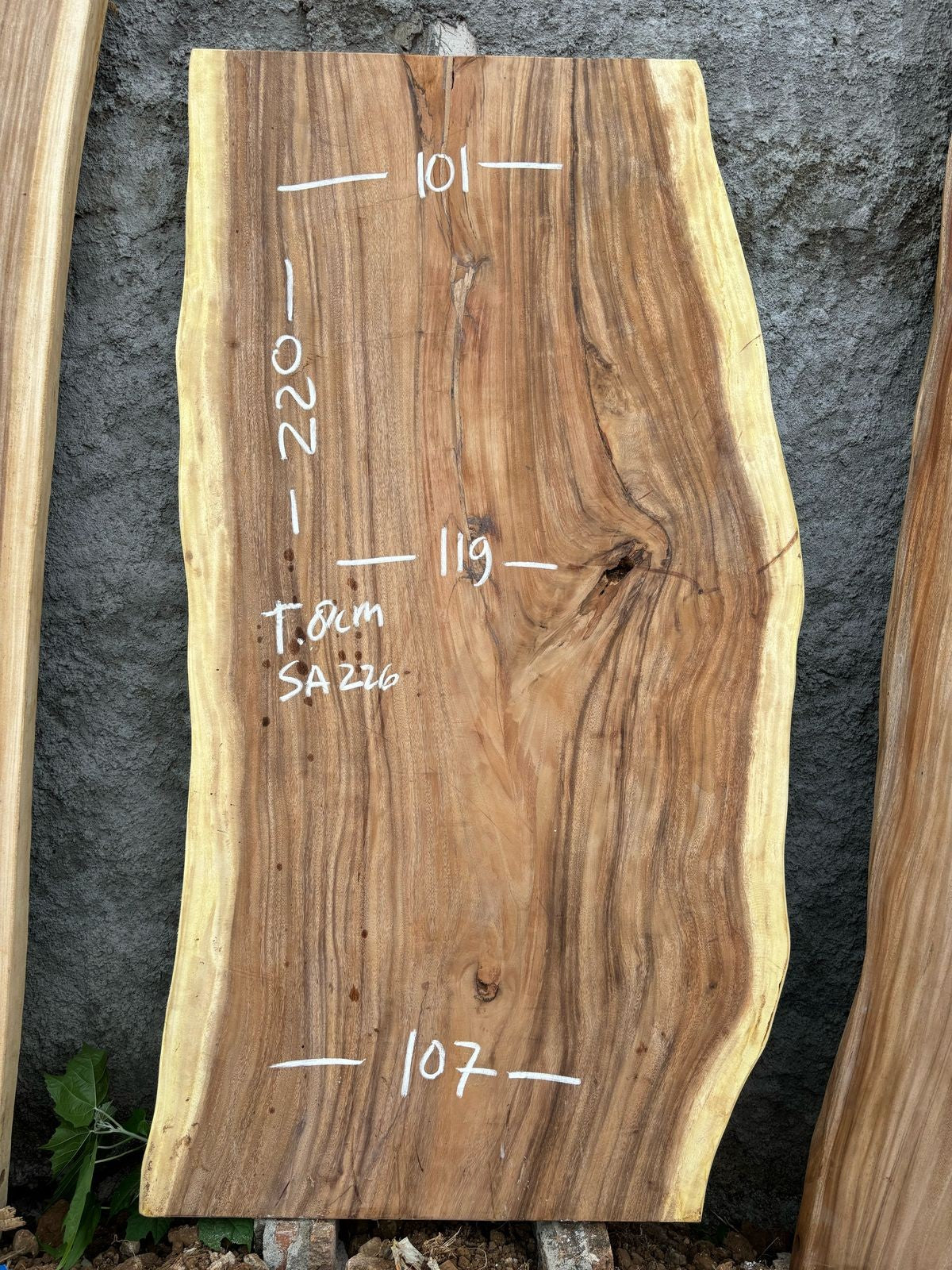 Table à manger en bois massif 260 x 112 cm - Bois de Suar