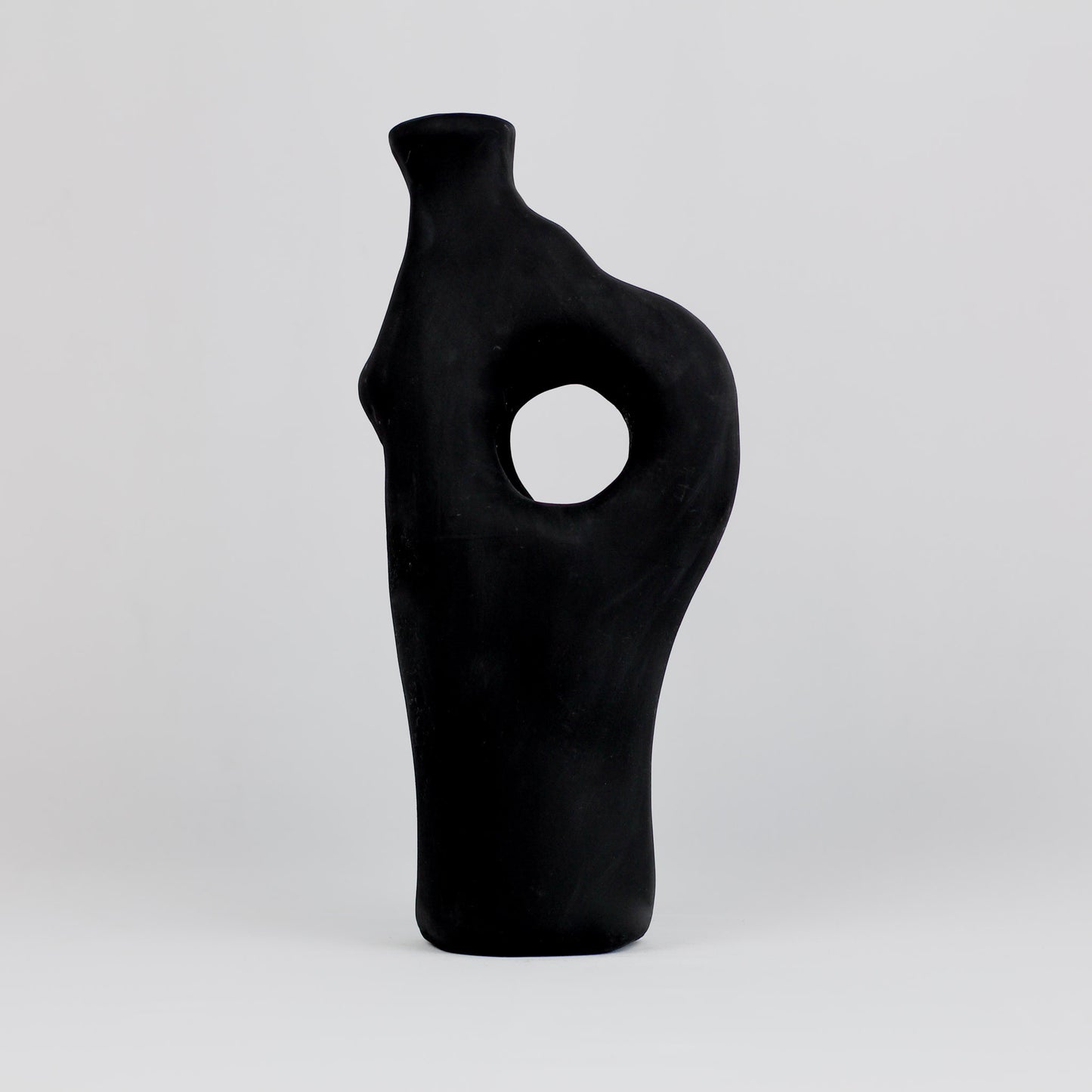 Vase femme en argile