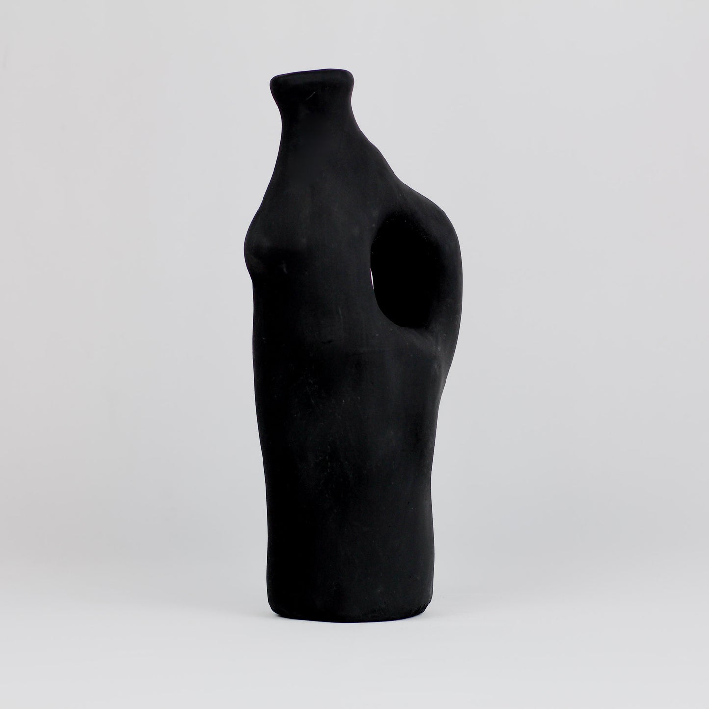 Vase femme en argile