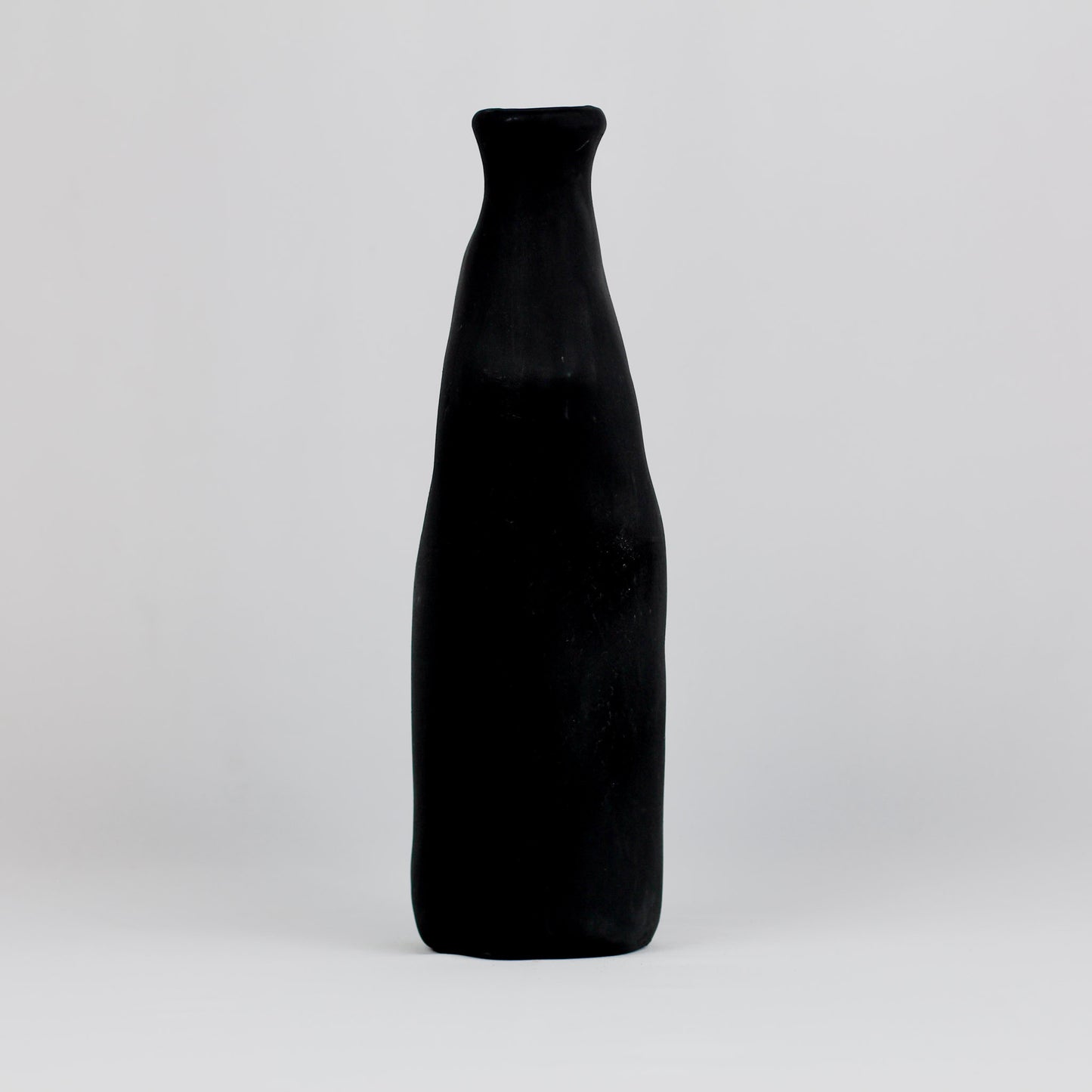 Vase femme en argile