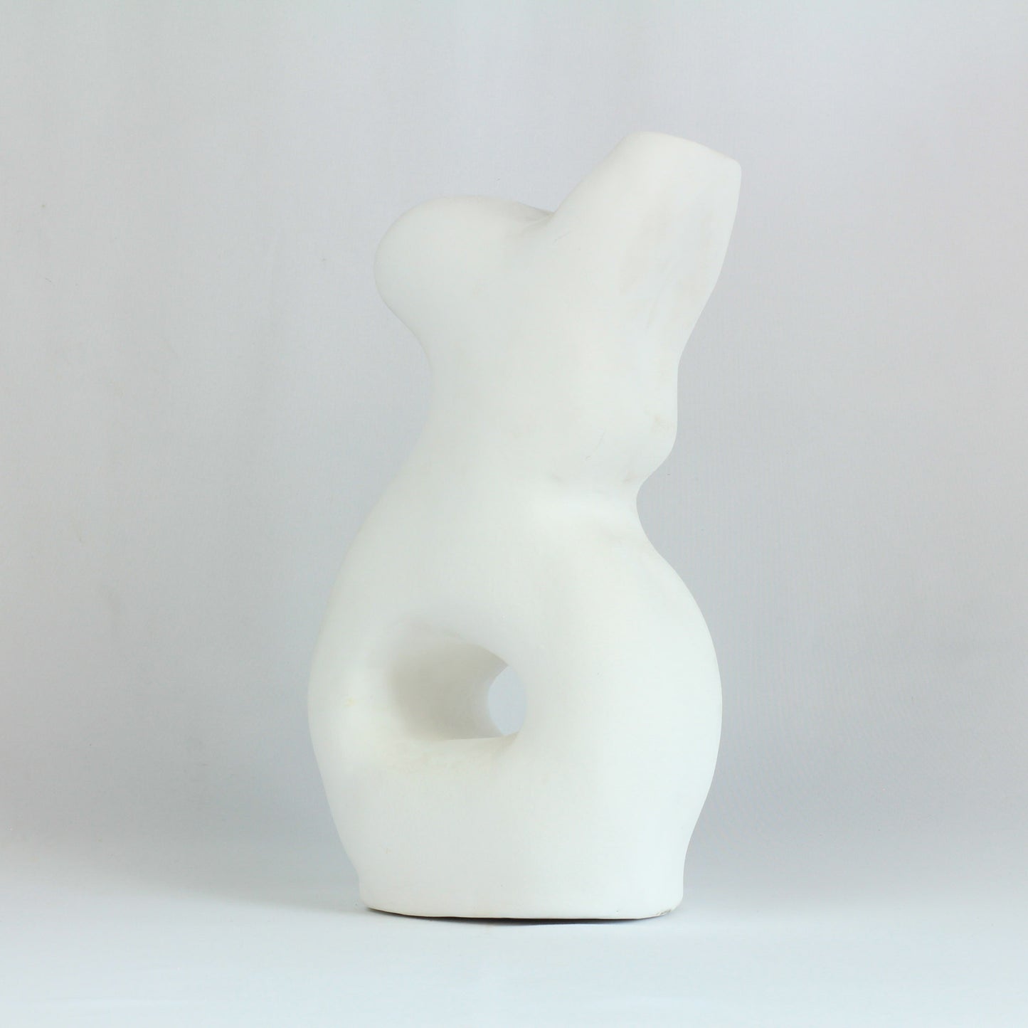 Vase silhouette femme en argile rouge