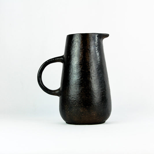 Carafe Bali déco: L'essence de Bali dans une pièce maîtresse en Argile