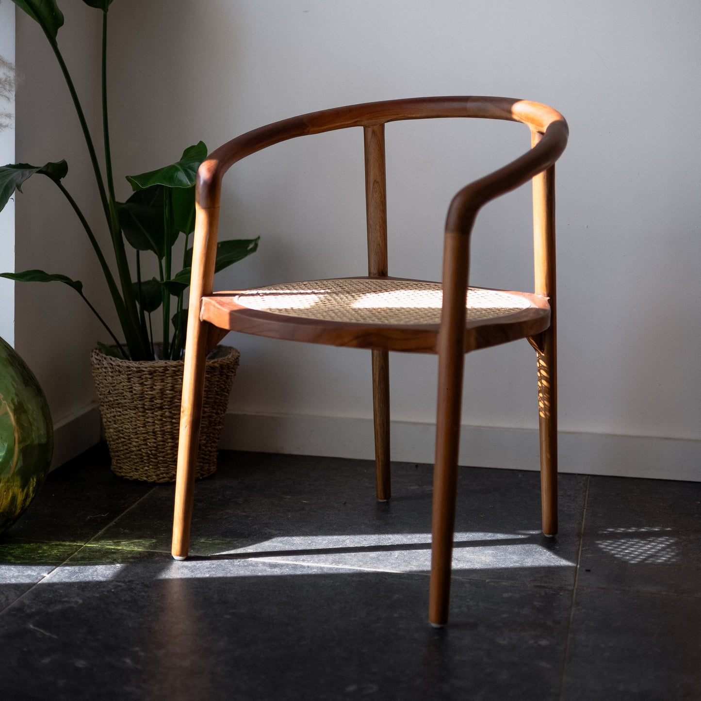 Chaise en bois de teck et cannage - Cinta