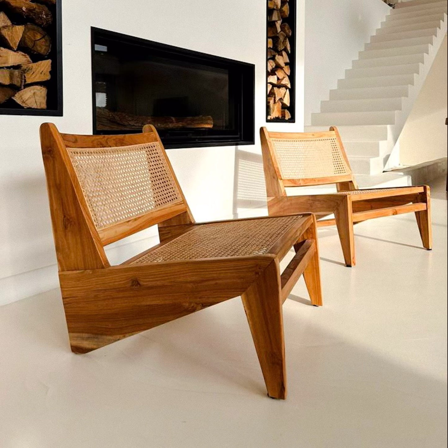 Fauteuil Lazy en bois et cannage (inspiration Jeanneret)