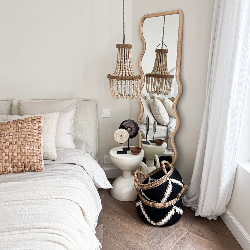 Suspension luminaire en perles de caféier et raphia couleur naturelle