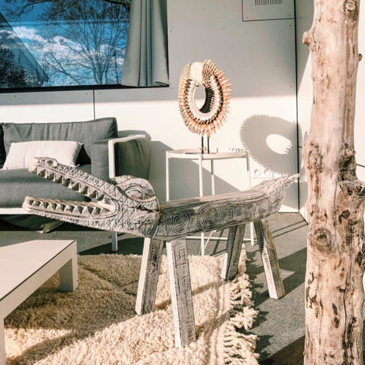 Banc crocodile en bois recyclé sculpté de Bali