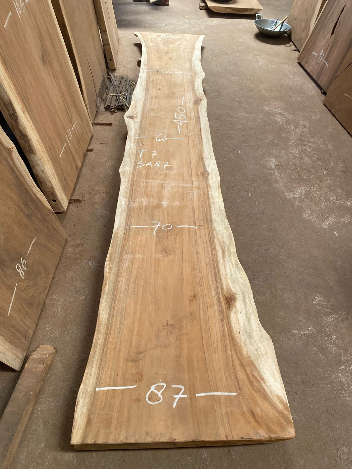 Table et plateau à manger en bois de suar massif 450 x 66-87 cm