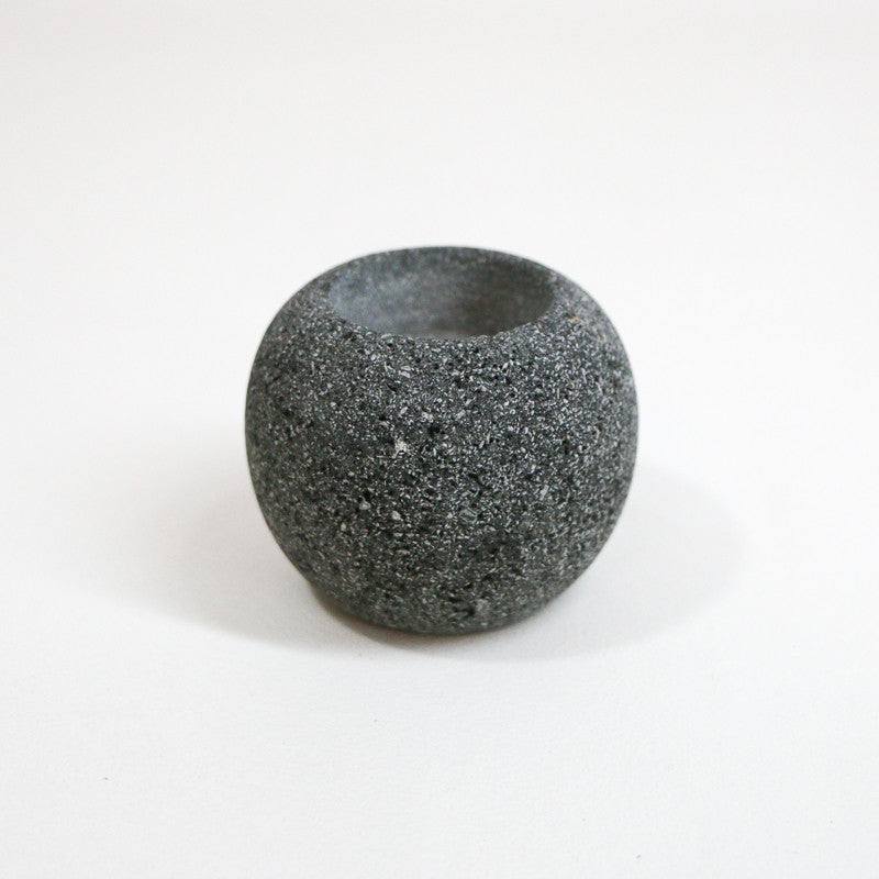 Bougeoir rond en pierre