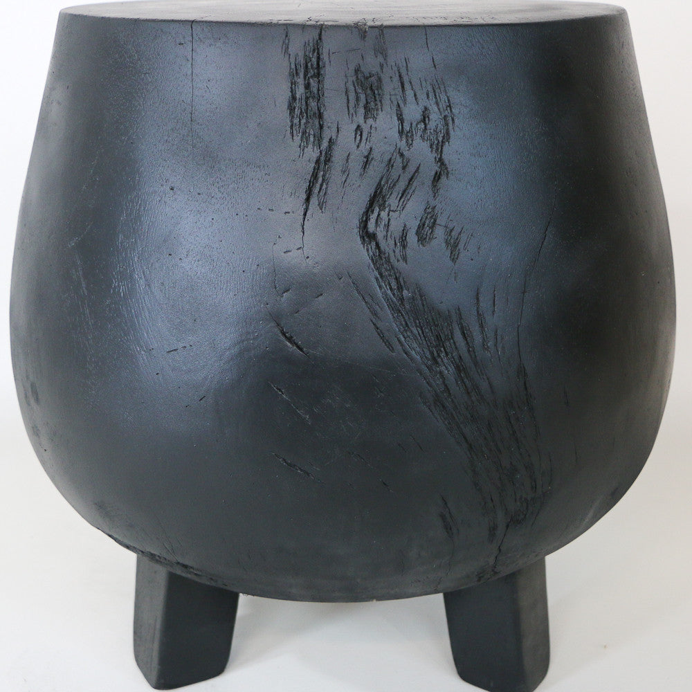 Table d'appoint en bois brûlé