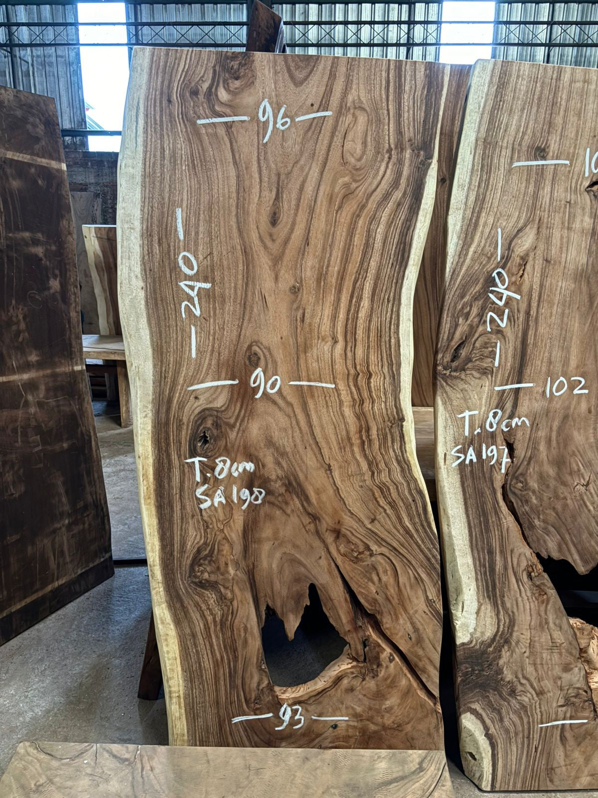 Table et plateau à manger en bois de suar massif 240 x 96 cm