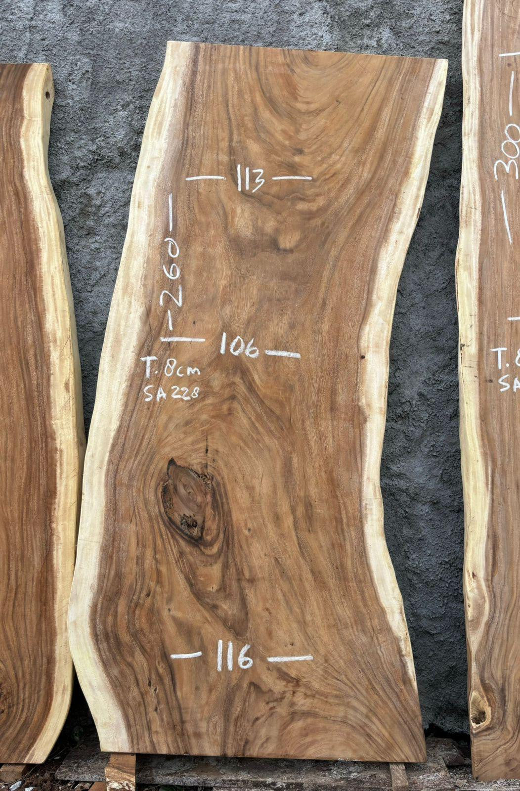 Table à manger en bois de suar massif 260 x 116 cm