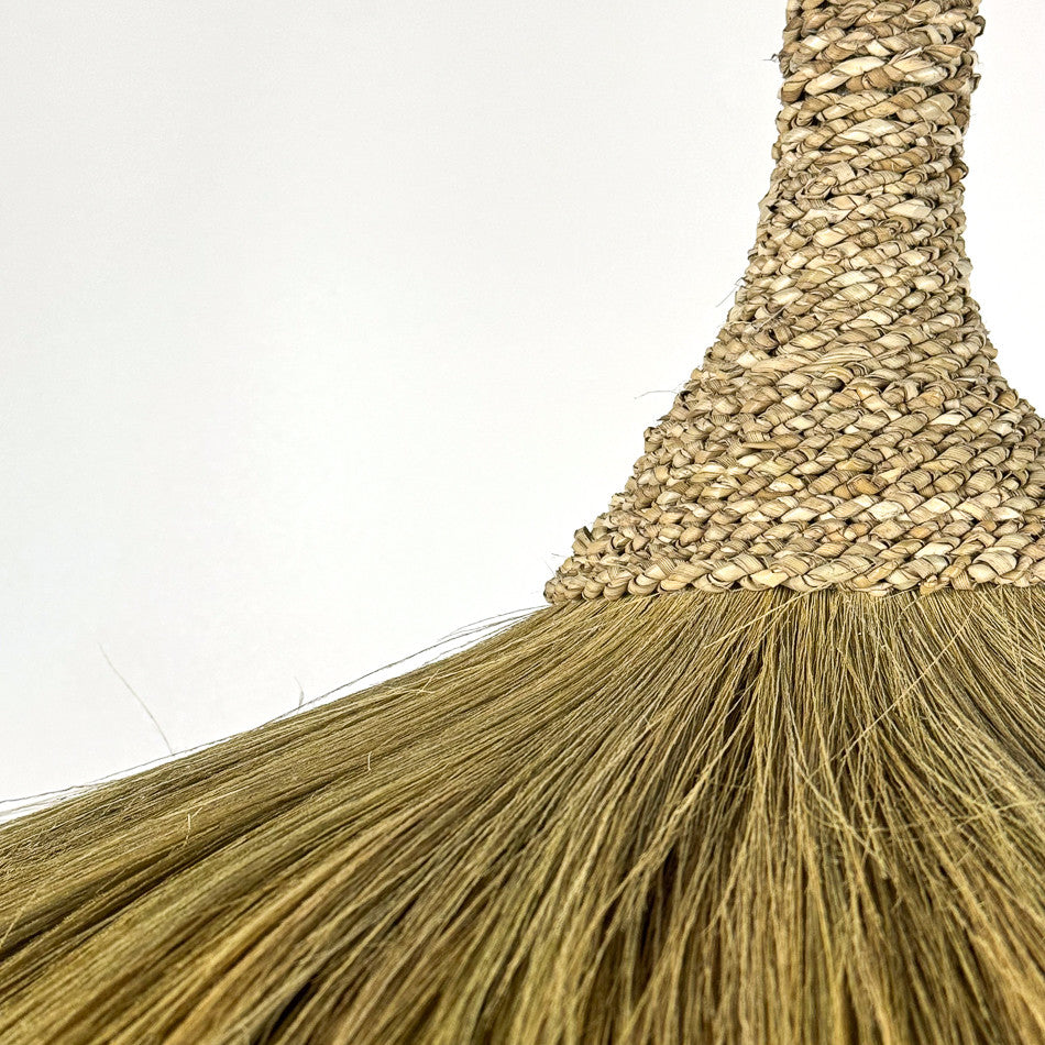 Suspension Atas en herbier marin et corde naturelle