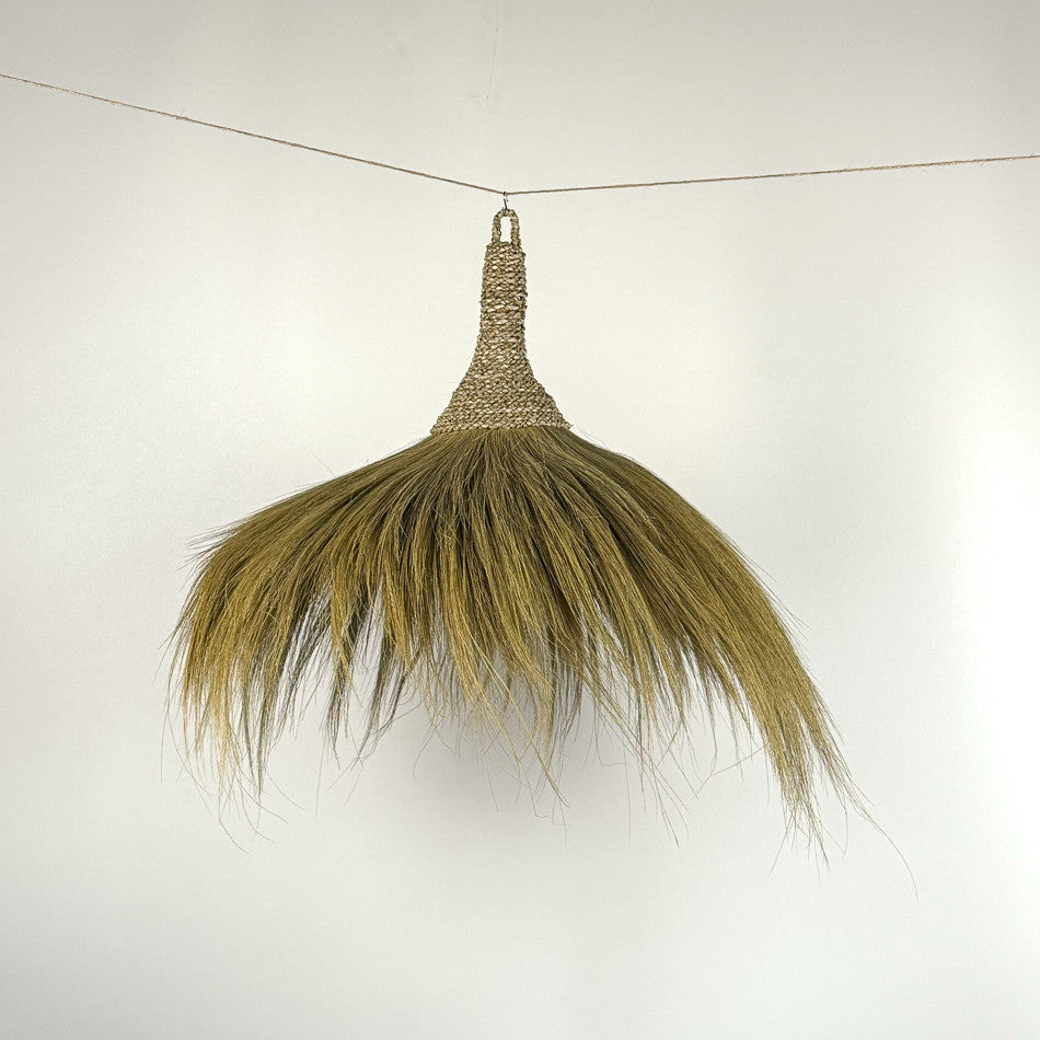 Suspension Atas en herbier marin et corde naturelle