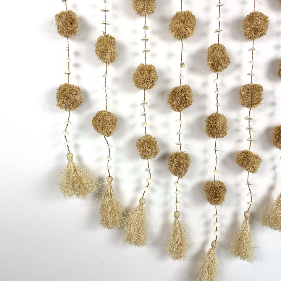 Tenture Murale avec Pompons en Macramé - 80 cm