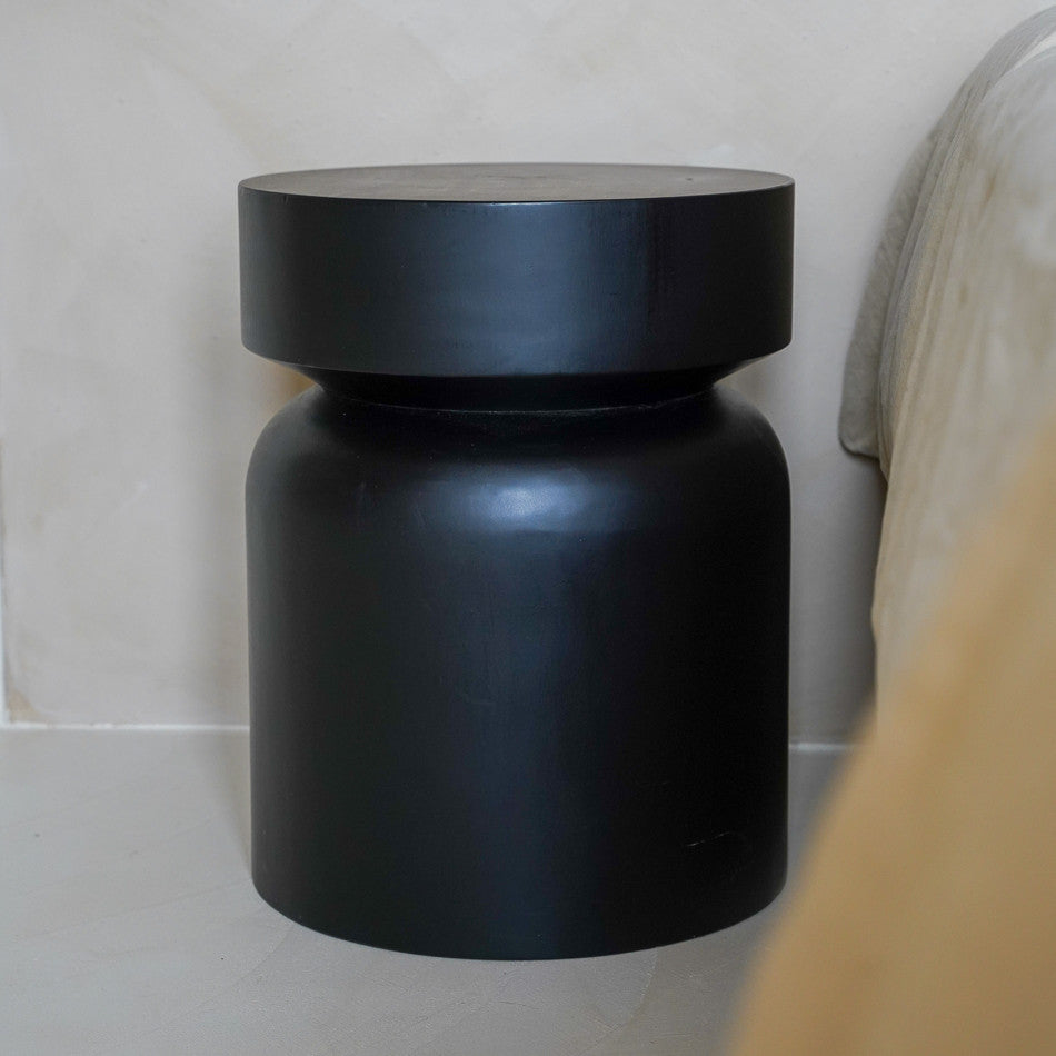 Stool Yuni en bois de manguier BLACK