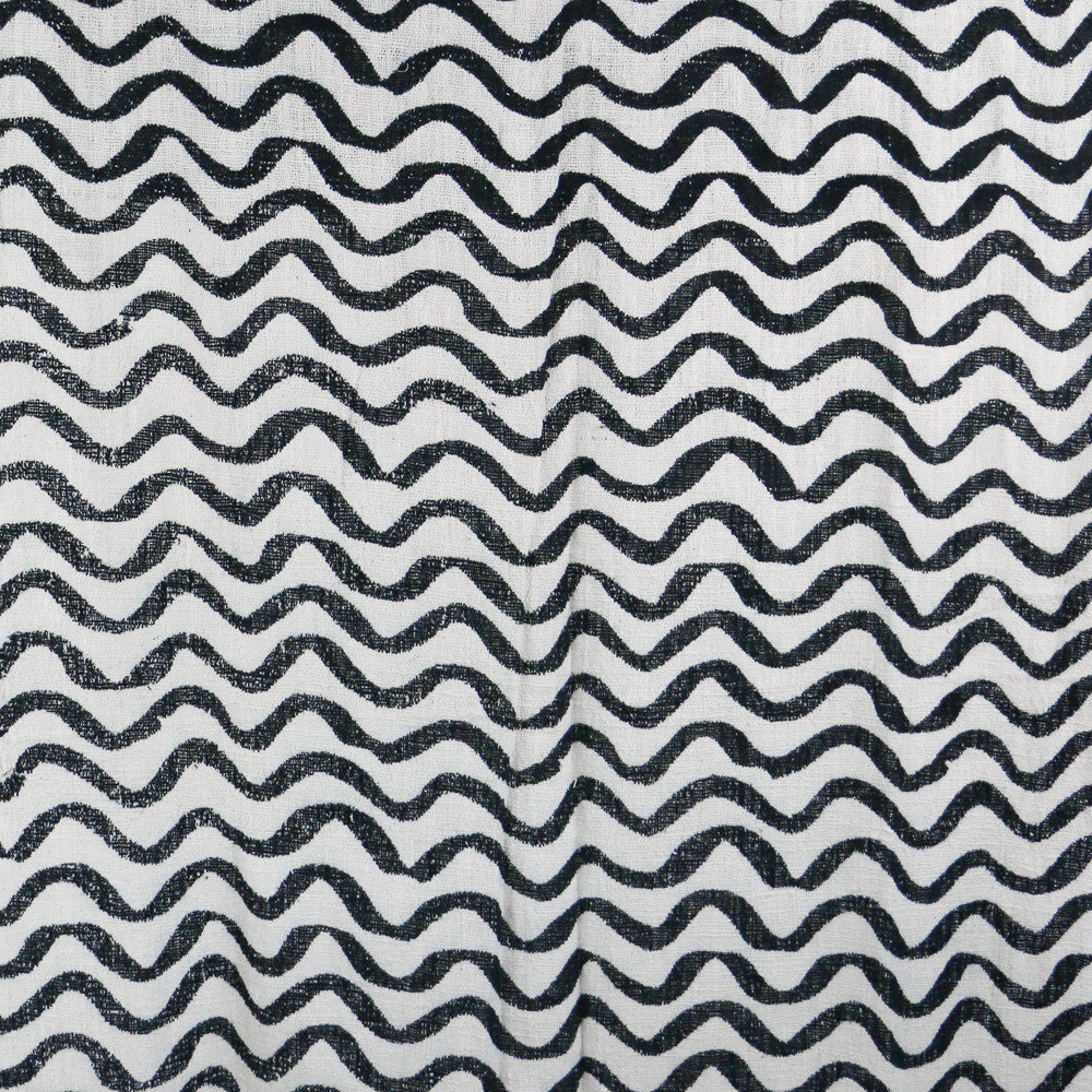 Plaid artisanal vague écru et noir 220*120 cm