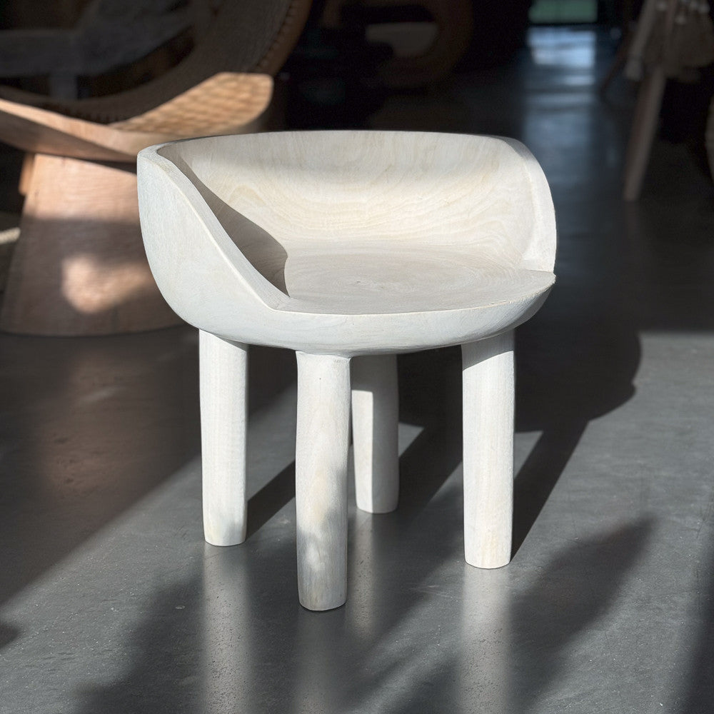 Fauteuil en bois blanc Rimba