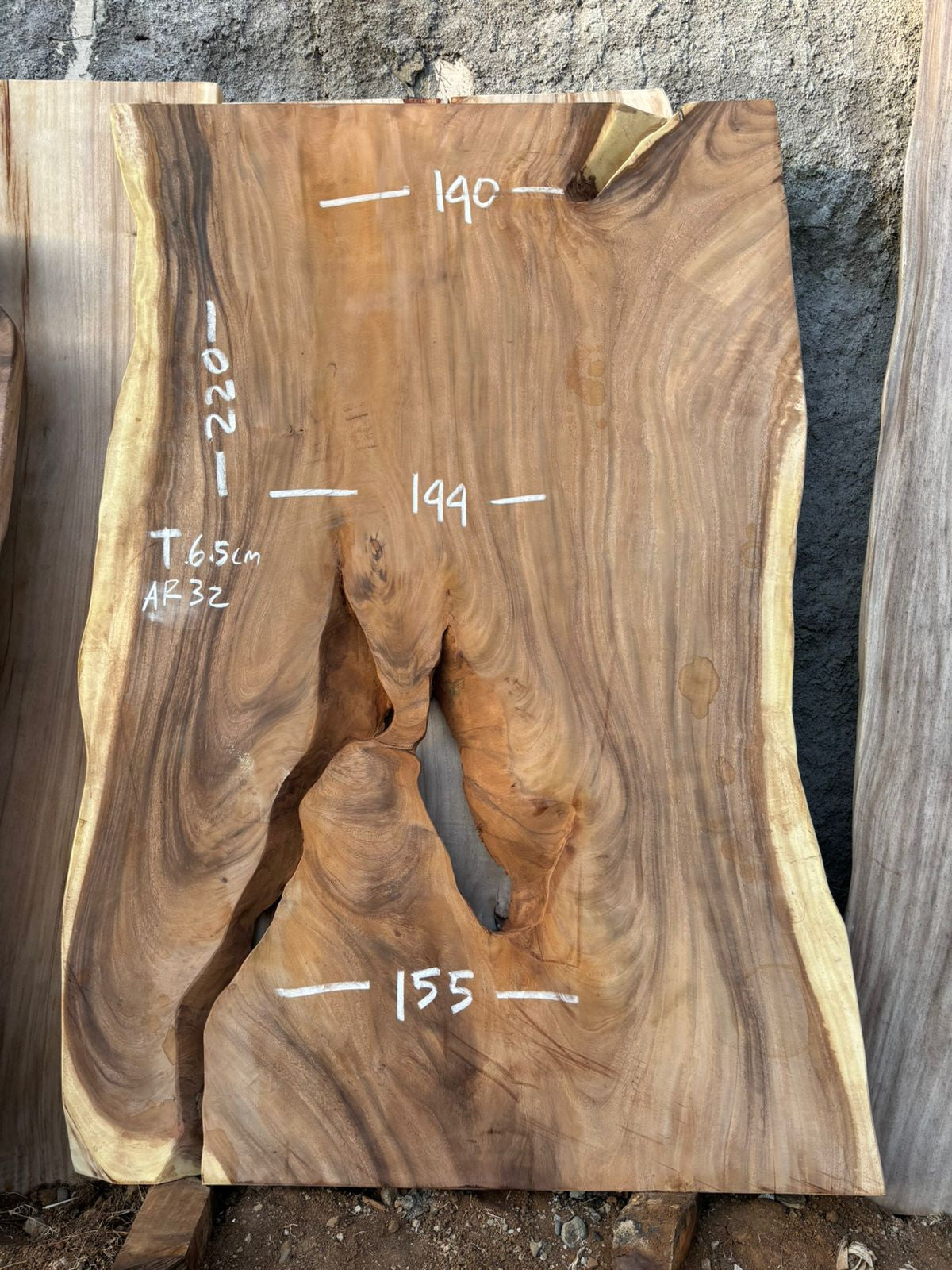 Table et plateau à manger en bois de suar massif 220x155 cm
